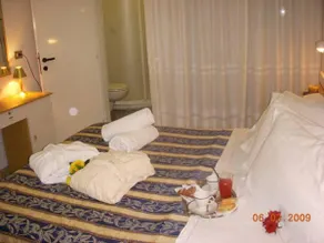 Hotel Moresco Riccione - Piscina Beach Village - Image 3