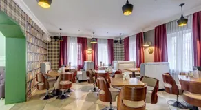 Well Sleep Hotel - Image 5