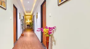 FabHotel Nidhivan - Nr Sarvottam The Restaurant - Image 3