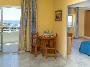 Hotel Faranda Express Pathos Gijón - Image 2