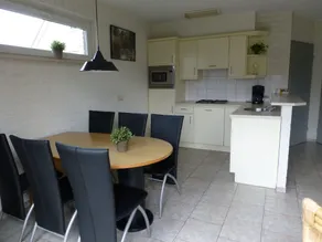 Casa Vacacional en Holanda con Jardín Privado - Image 5