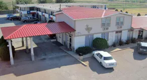 SCOTTISH INNS SUITES MERKEL - Image 1