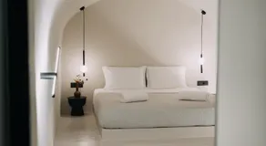 Noir Cave Villa - Private Jacuzzi & Sunset Terrace - Image 5