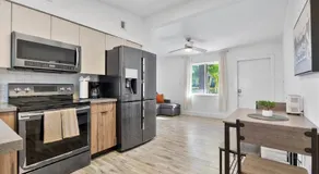 Cozy & Convenient Miami Stay near Design District & Wynwood - Image 3