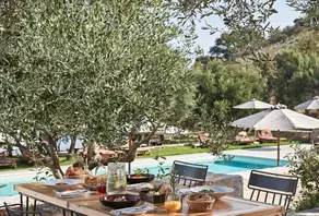 100 Rizes Seaside Resort - Image 3