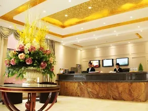 GreenTree Inn Shandong Qingdao Development District SDUST Express Hotel - Image 4