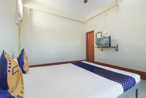 SPOT ON Hotel Renuka Lodging - Image 2