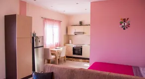 Efi's Home - Image 2