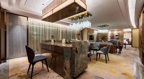 Auto City Ruili Hotel - Image 3