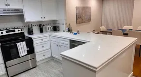 Venice Beach Lux Retreat Coastal Apartment Haven - Image 4