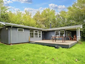 8 Person Holiday Home in Ronde - Image 3