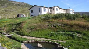 Hótel Laugarhóll with natural hot spring - Image 5