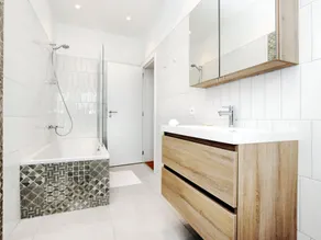 Affluent Holiday Home in Spa with Jacuzzi, Garden & Sauna - Image 3