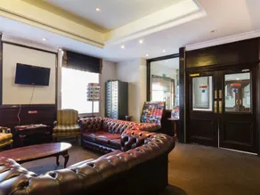 Rose Court Hotel - Image 4