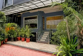 Super ISKCON Radha Govind Formerly Hotel Shivom - Image 2