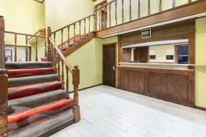 Super 8 by Wyndham Norman West - Image 3