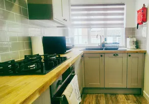 Spacious & Luxury 2BR Flat in Calverton - Image 5