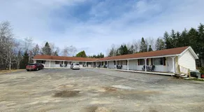 Aroostook Hospitality Inn - Washburn - Image 3