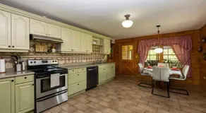 Blue Mountains Cabin - Image 3