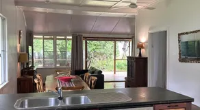 Reef Coast Cottage Absolute Beachfront - Image 3
