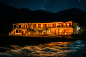 Tirthan Inn - Riverside Stay & Mountain View - Image 2