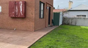 Masood Family Getaway Steps from CBD attractions - Image 4