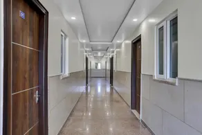 Collection O Raksha Inn Near PVR Ansal Plaza Greater Noida - Image 5