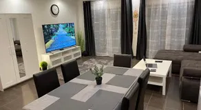 Malibu Apartman & Jacuzzi - Image 3