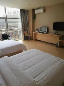 7 Days Inn - Image 2