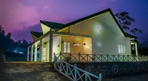 Mount Edge Riverside Hotel - Image 5