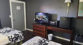Tennessee Motel - Image 2