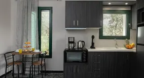Square Apartment - Image 4