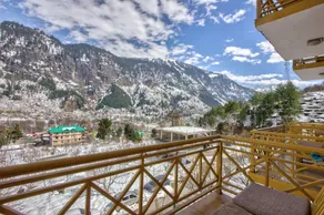 Vyas Vatika a wooden exotic Resort Near Old Manali - Image 4