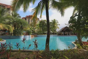 Baoting ShuangDa Luxury Hot Spring Hotel - Image 5