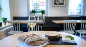 Světoběžník Bed & Wine - Image 4