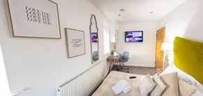 Hayy ApartHotels Dealhouse - Image 3