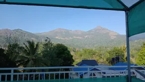 Pink Lines Homestay - Image 3