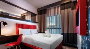 Essence Hotel Carlton - Image 2