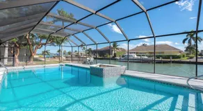 ELEVATED 955 - Spacious Family Riverfront home 4 Bedrooms - Image 2