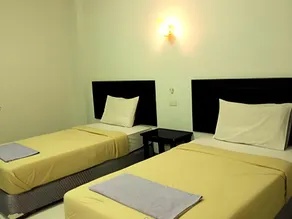 Amarin Grand Hotel - Image 2