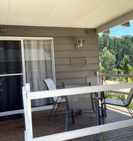 Lake and Mountain Retreat - Image 4