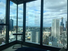 Lvl 42 2B1B Apartment with City Views - Central CBD Location - Image 4