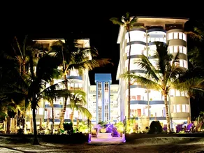 Cowrie Shell Beach Apartments Official - Image 2