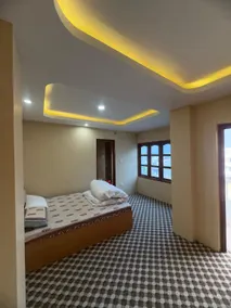 Shrestha Hotel And Lodge - Image 4