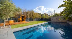 Blairgowrie Beachside Retreat Solar Heated Pool - Image 5