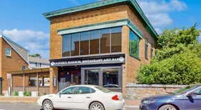 Gloucester Harbor Hideaway - Image 4