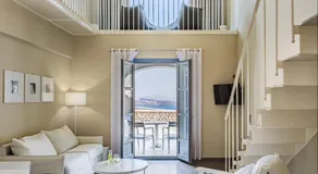 Acroterra Rosa Luxury Suites & Spa - Image 2
