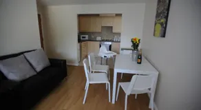 Liverpool 2 Bedroom Apartment - Image 3