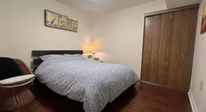 Cozy Family Suite, entire place with two beds, pravite washroom and kitchen - Image 5