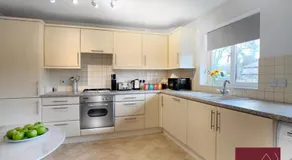 Wokingham - Maisonette Communal Garden - Image 3